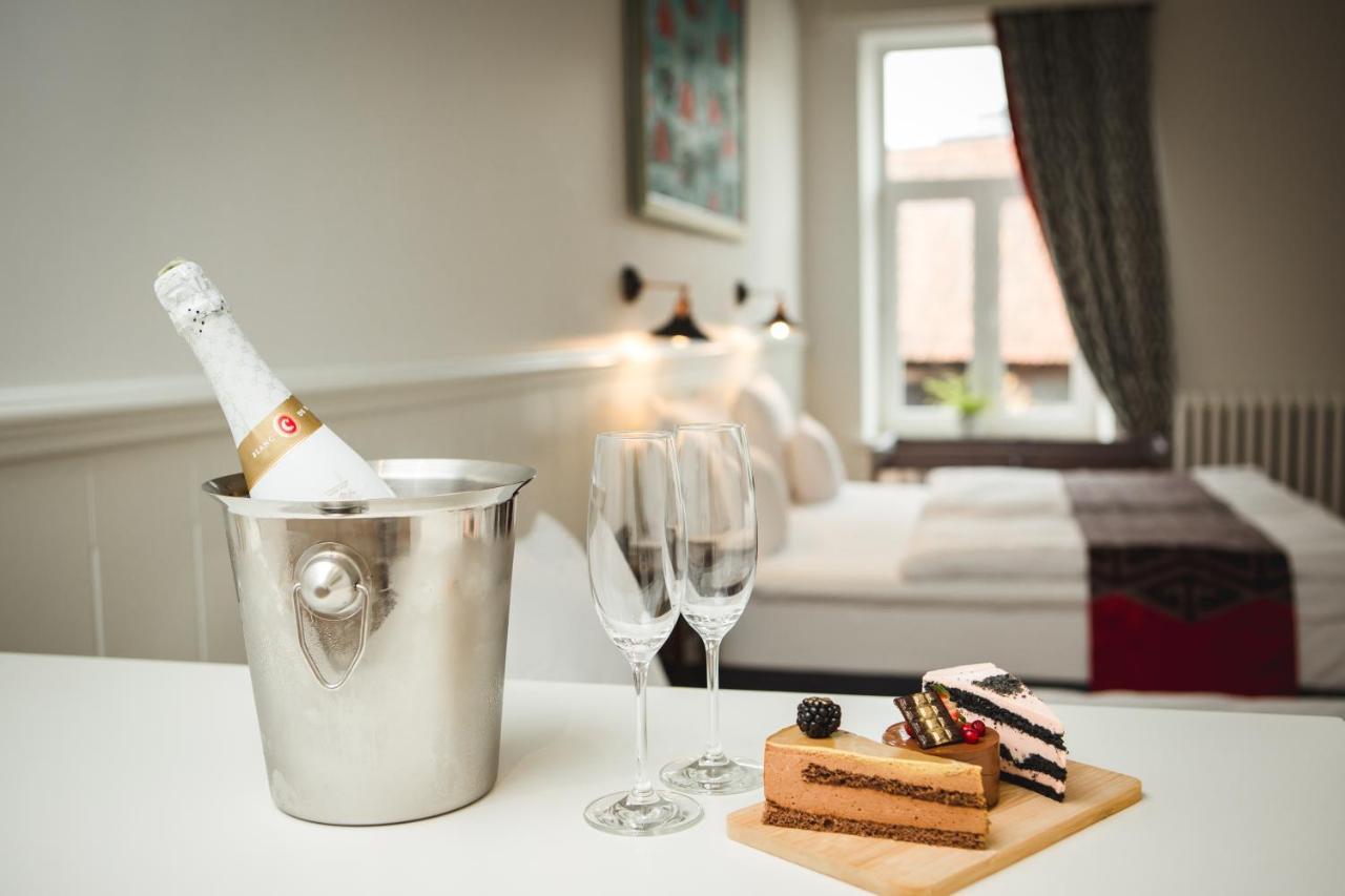 Art Hotel Roma Liepaja Ngoại thất bức ảnh