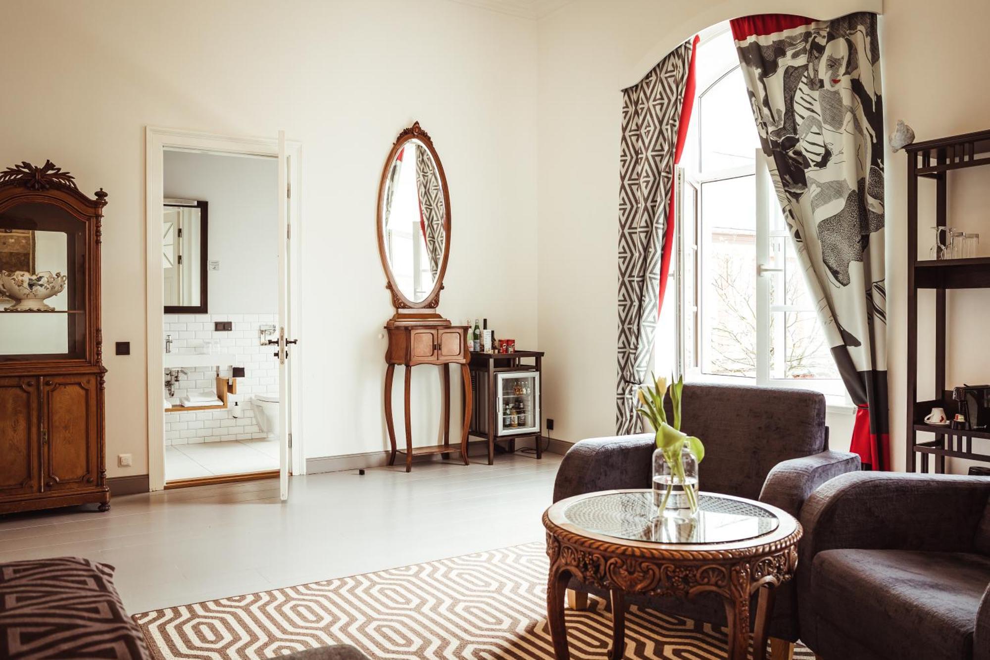 Art Hotel Roma Liepaja Ngoại thất bức ảnh